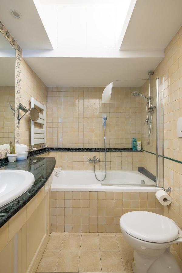Charming Apartment With Patio A Few Steps From Colosseum מראה חיצוני תמונה